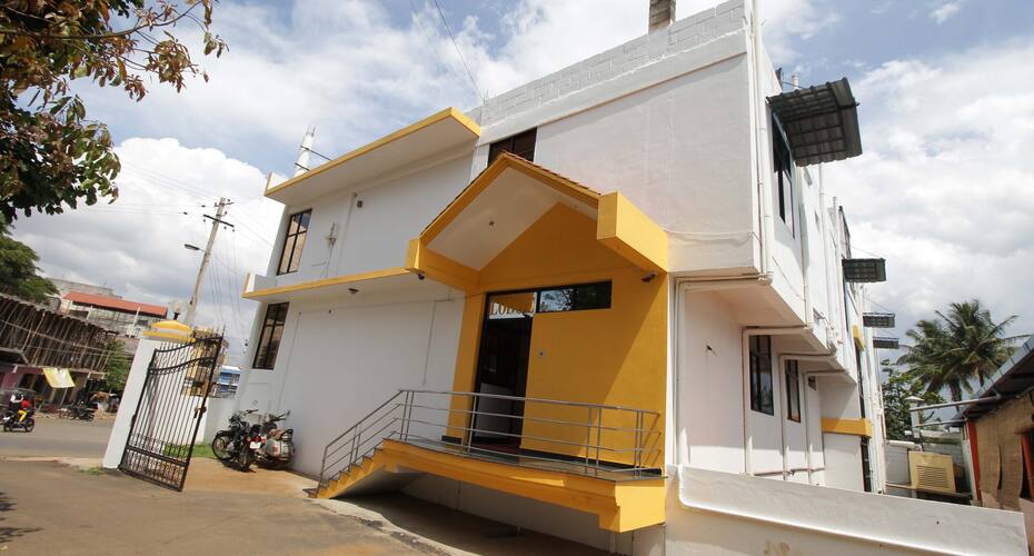Shylaja Arris Hotel, Coorg 4